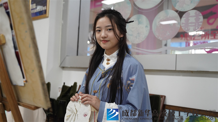 成都新華高級技工學校漢服社