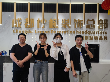 <b>【2023.5】就業辦老師回訪檸檬裝飾入職學生</b>
