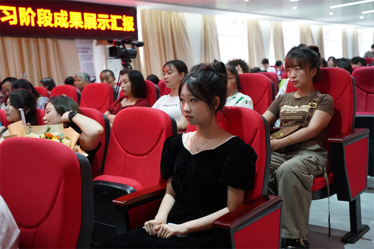 "遇見(jiàn)更好的自己"鋼琴音樂(lè)會(huì)